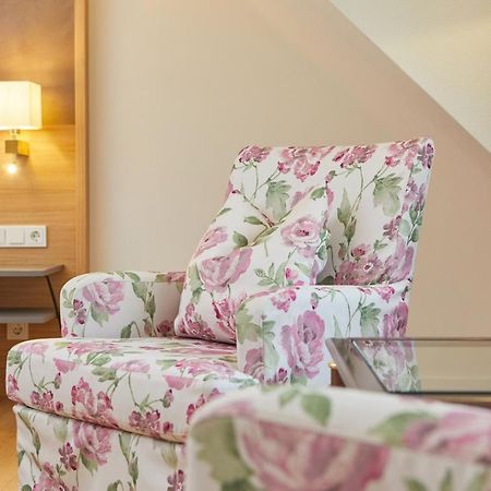 Landgasthof Hotel Hess Neuenstein  ภายนอก รูปภาพ