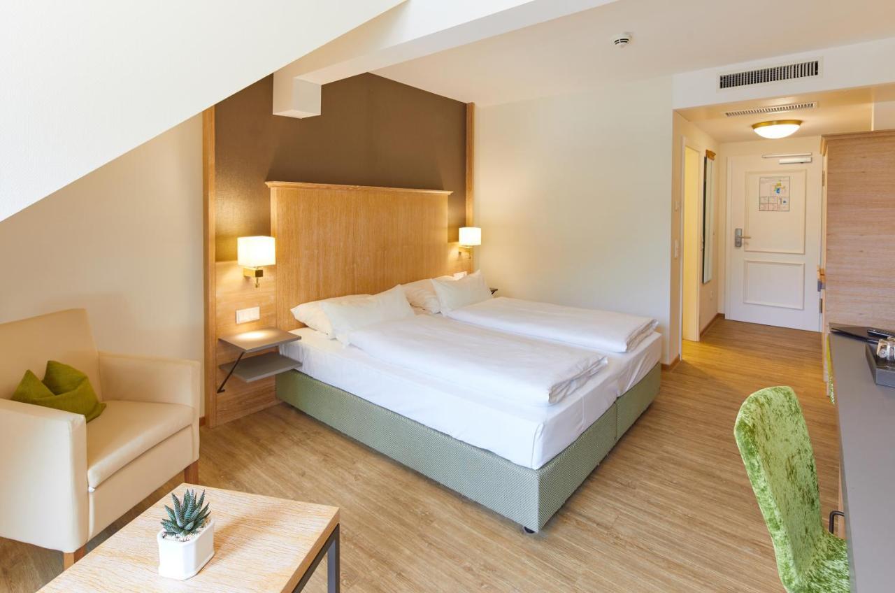 Landgasthof Hotel Hess Neuenstein  ภายนอก รูปภาพ