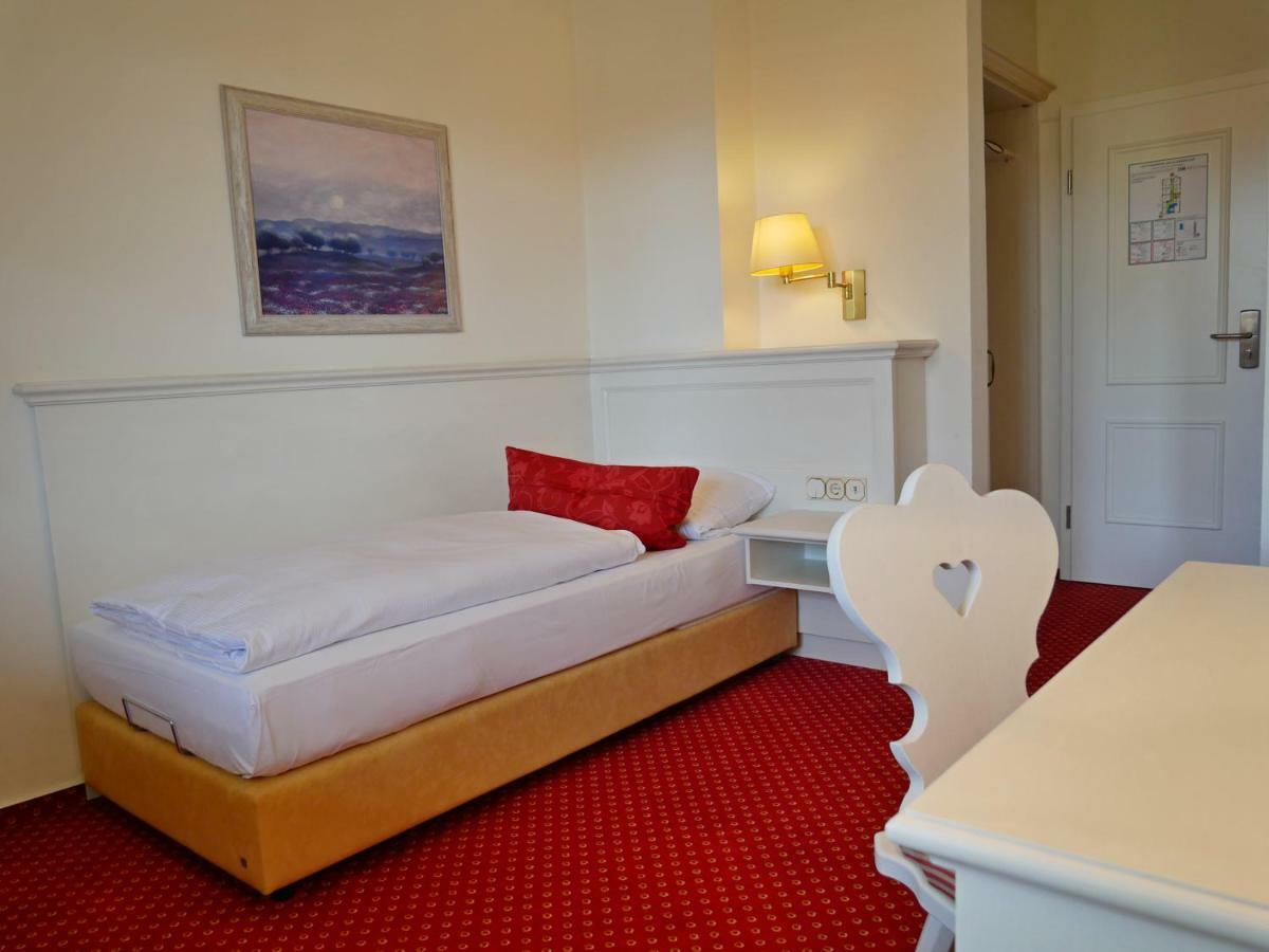 Landgasthof Hotel Hess Neuenstein  ภายนอก รูปภาพ